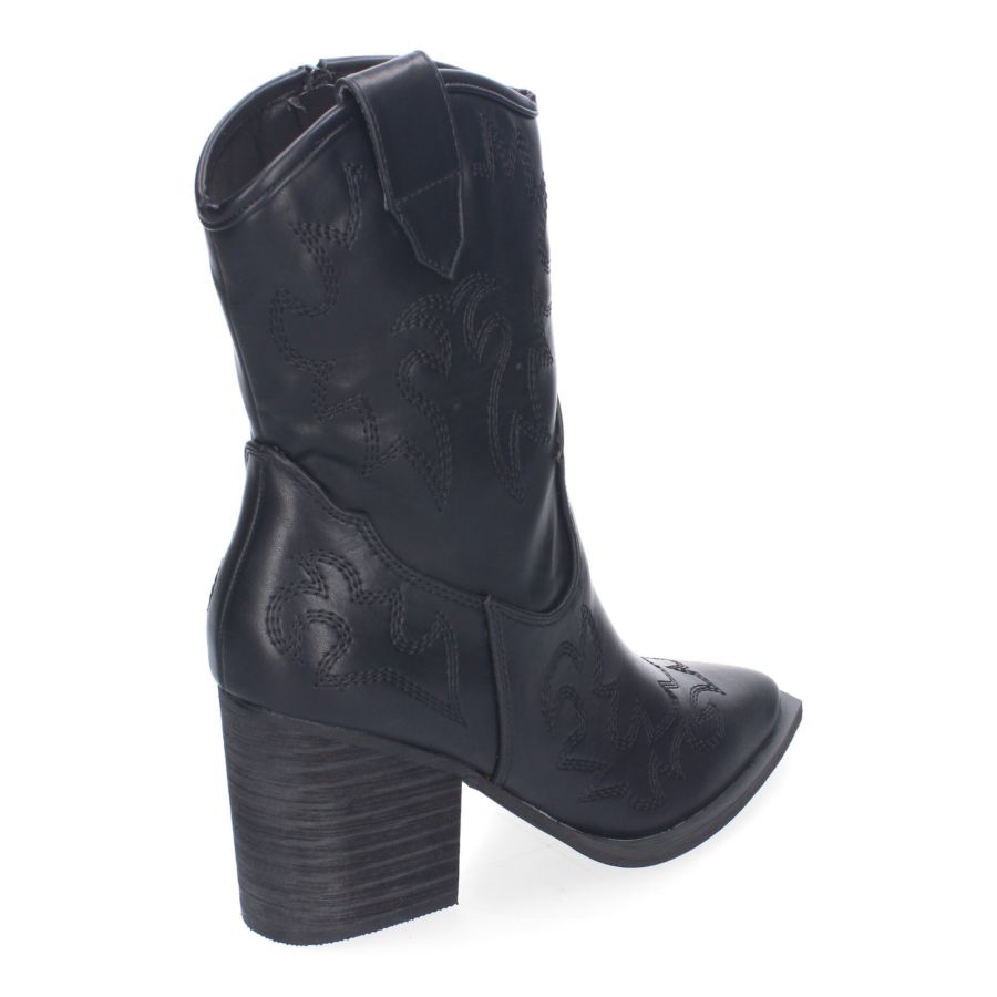TULSA · BOTINES COWBOY DE PUNTA FINA CON BORDADOS Y TACÓN DE 8 CM