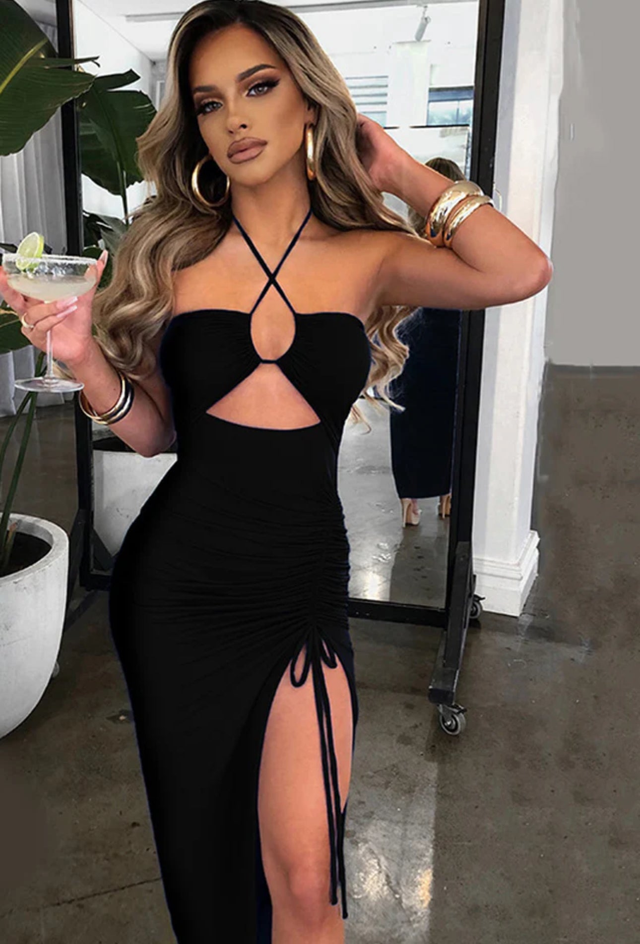 KEYLA · VESTIDO MAXI CRUZADO CON ABERTURA FRONTAL, ESPALDA DESCUBIERTA Y FALDA AJUSTABLE