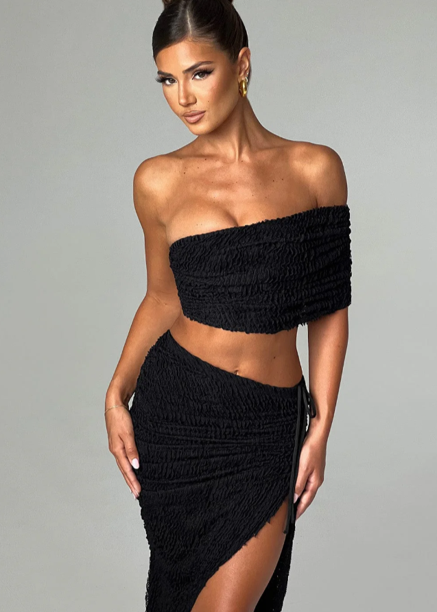 SHERISE · CONJUNTO ASIMÉTRICO FRUNCIDO CON FALDA MIDI AJUSTABLE
