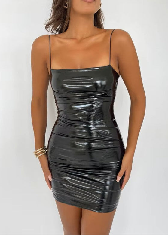 BUBBLE · VESTIDO MINI CEÑIDO CON TIRANTES EFECTO PIEL Y DISEÑO FRUNCIDO