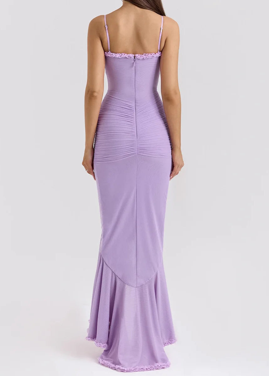 MARGARET · VESTIDO MAXI CEÑIDO CON VOLANTES Y ESCOTE SUTIL