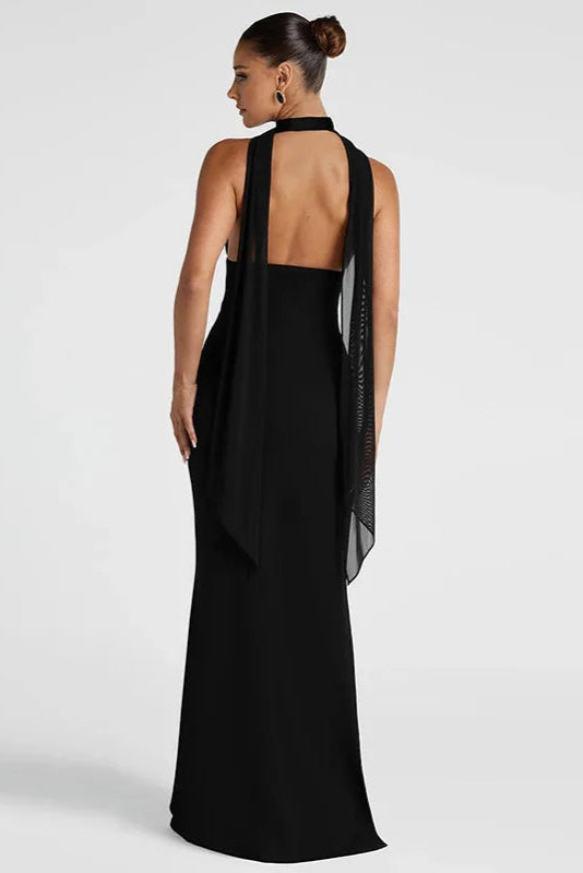 VITTORIA · VESTIDO LARGO CON ESCOTE HALTER Y ABERTURA LATERAL