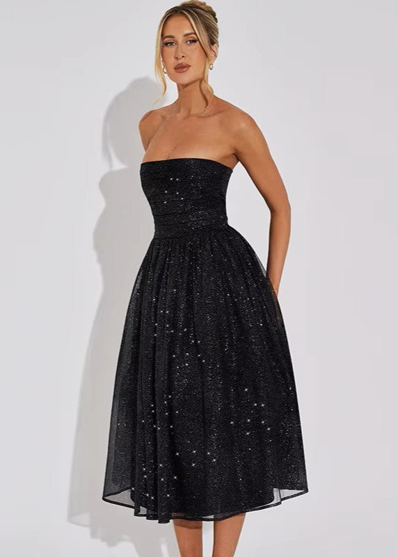 PARIS · VESTIDO MIDI NEGRO BRILLANTE CON ESCOTE RECTO Y LAZO EN LA ESPALDA