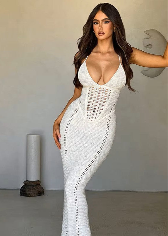 BELLA · VESTIDO MAXI DE CROCHÉ CON ESCOTE EN PICO Y ESPALDA DESCUBIERTA