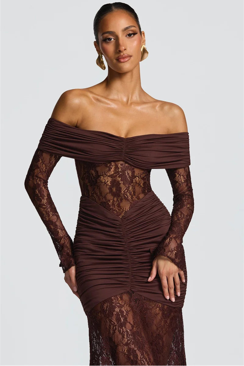 SERAPHINE · VESTIDO LARGO DE ENCAJE CON HOMBROS DESCUBIERTOS Y MANGA LARGA
