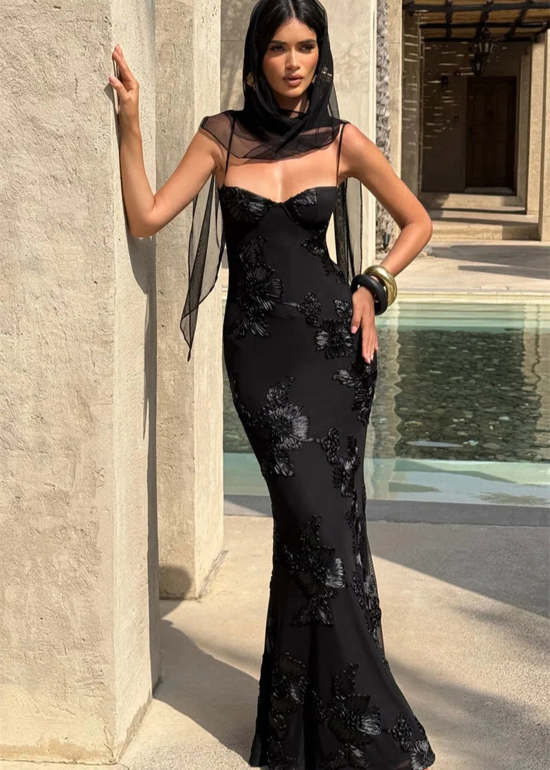 Vestido largo negro con bordado floral y escote corpiño NOELLE de Malibu Barcelona