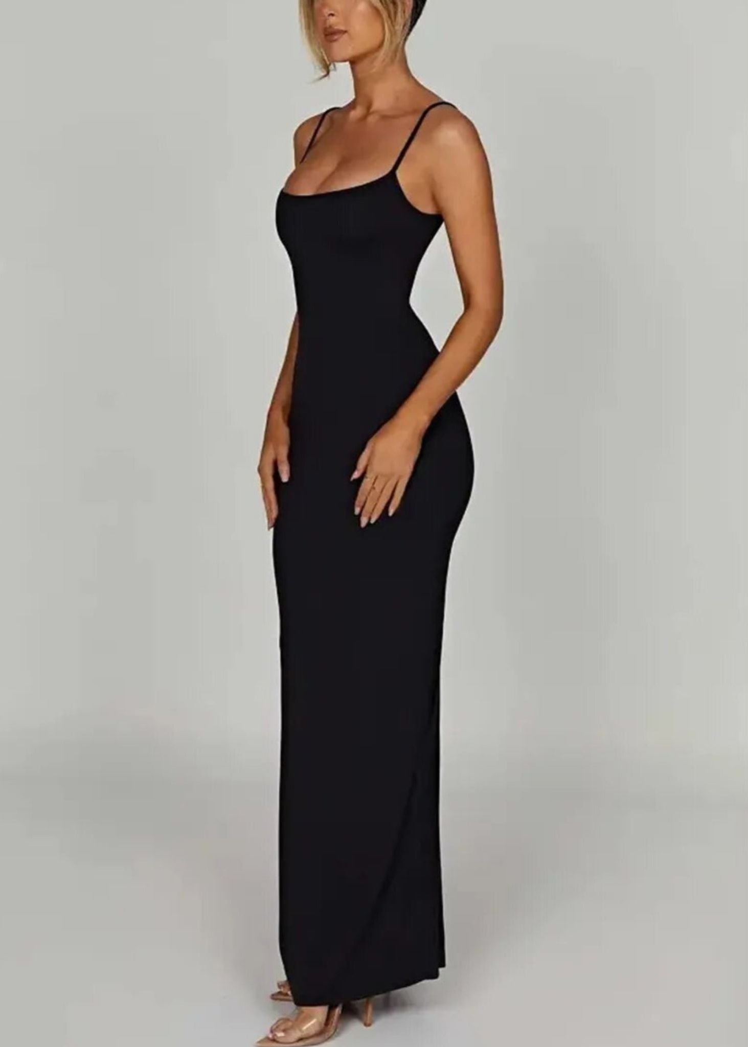 BELLA · VESTIDO MAXI BÁSICO DE TIRANTES CON ESCOTE REDONDO