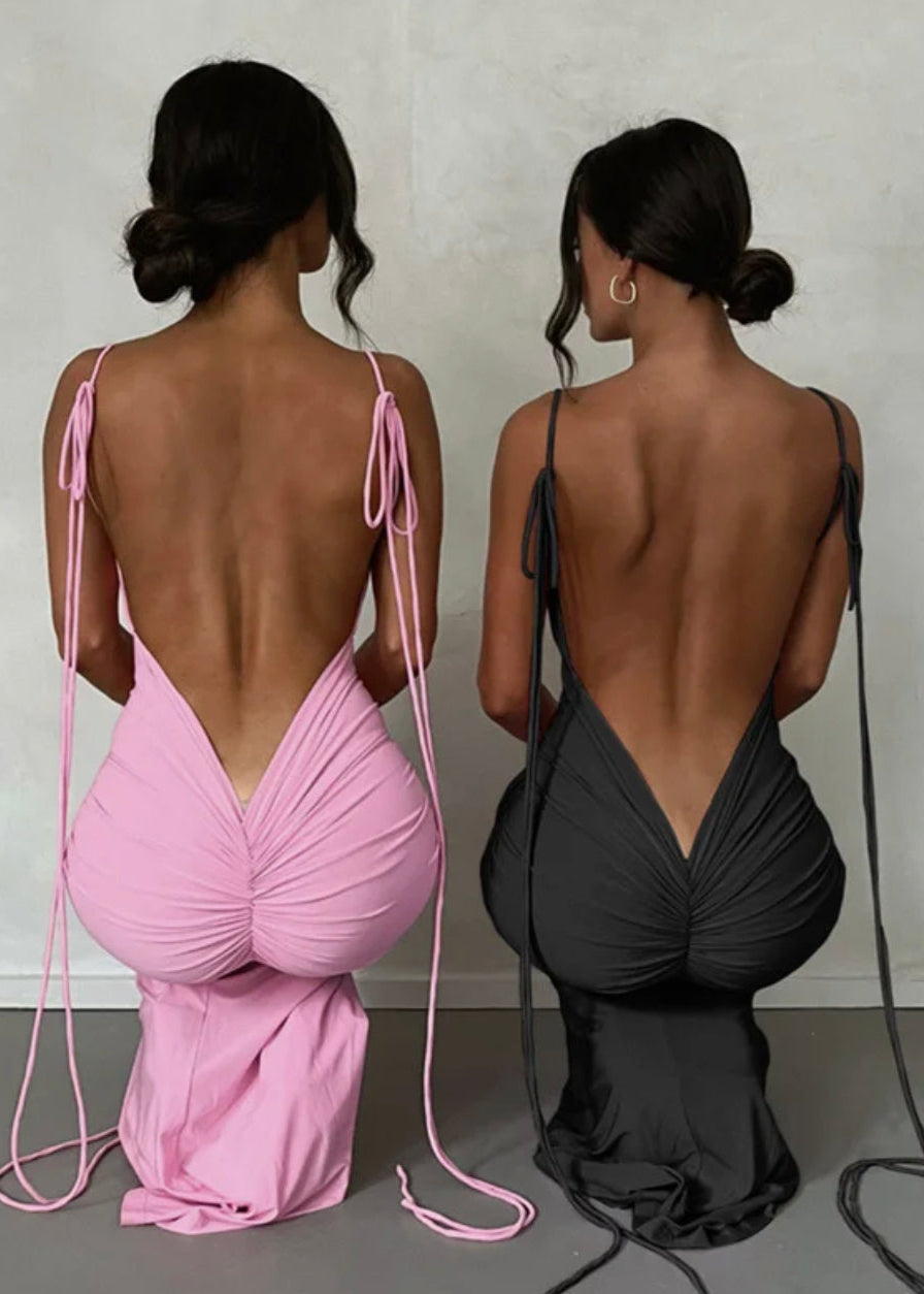 ATLANTA · VESTIDO MAXI CEÑIDO CON LAZOS DECORATIVOS, ESPALDA DESCUBIERTA Y ESCOTE FRUNCIDO