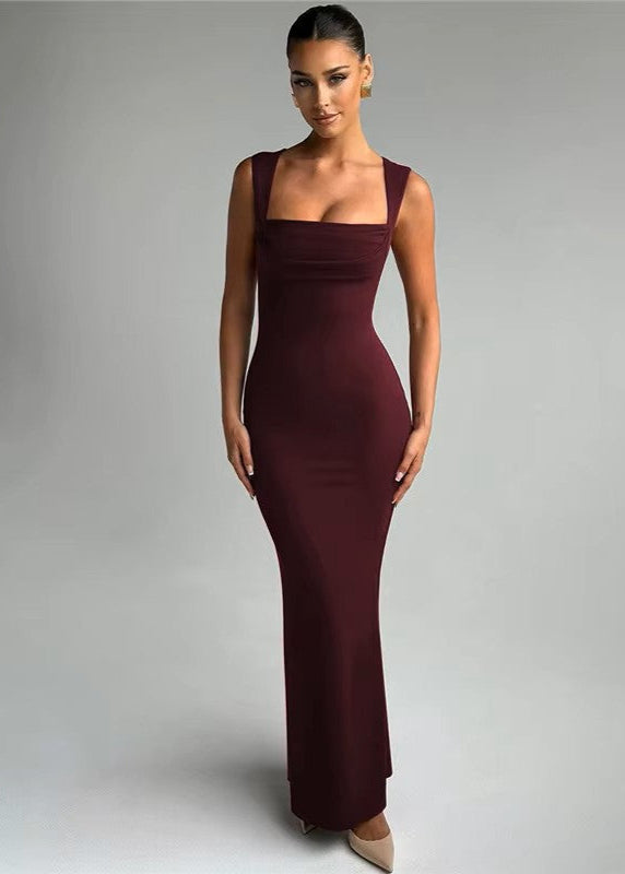 Vestido escote cuadrado ceñido mujer elegante