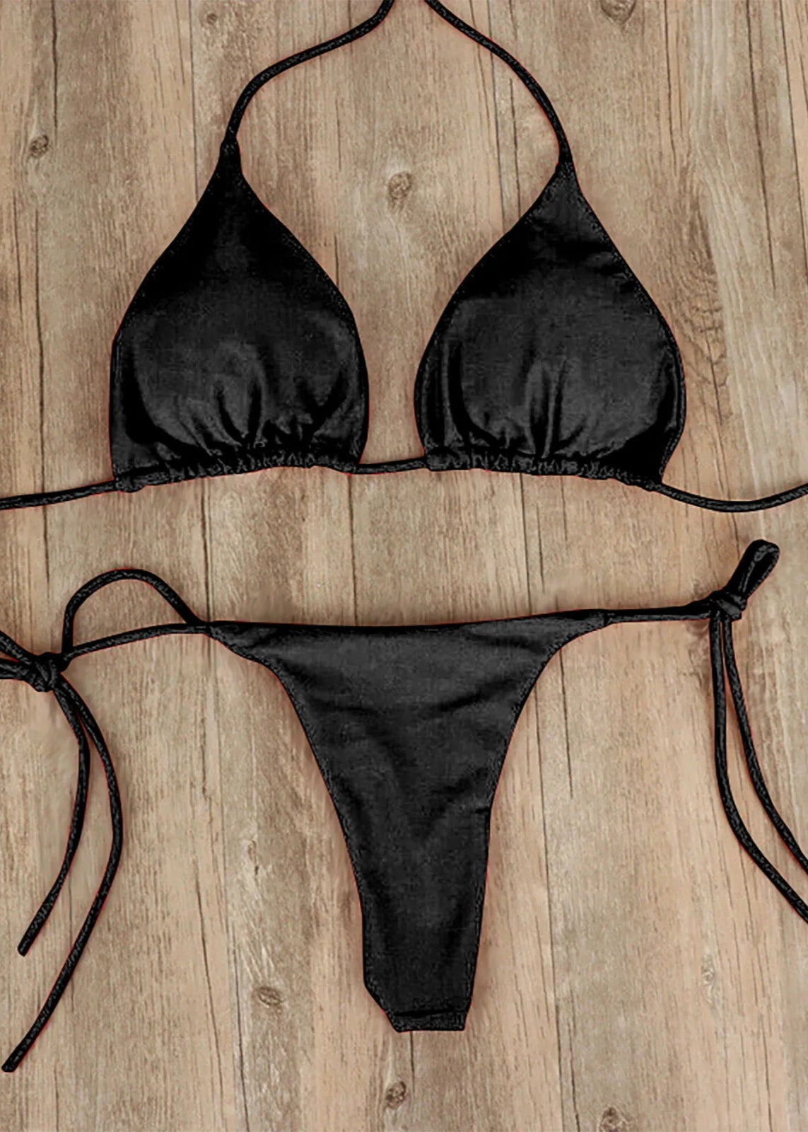 Bikini mini negro con top de triángulo y braguita brasileña – Malibu Barcelona
