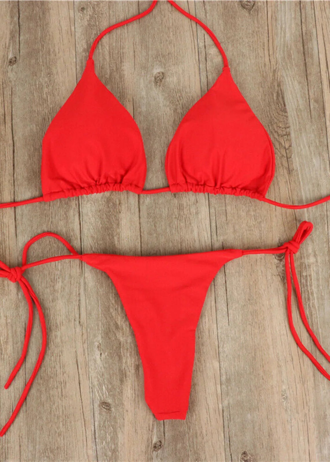 Bikini mini rojo con diseño de triángulo y braguita brasileña – Malibu Barcelona

