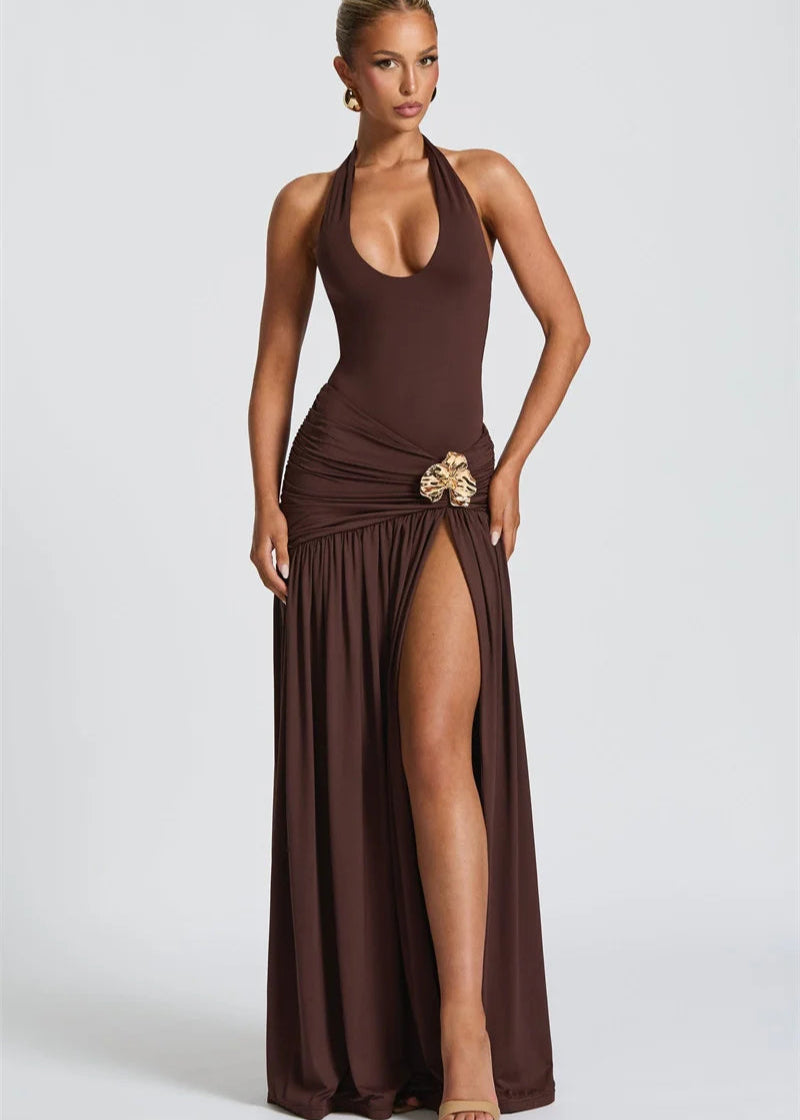 ALEXIA · VESTIDO LARGO CON ABERTURA LATERAL Y DETALLE DE ARO