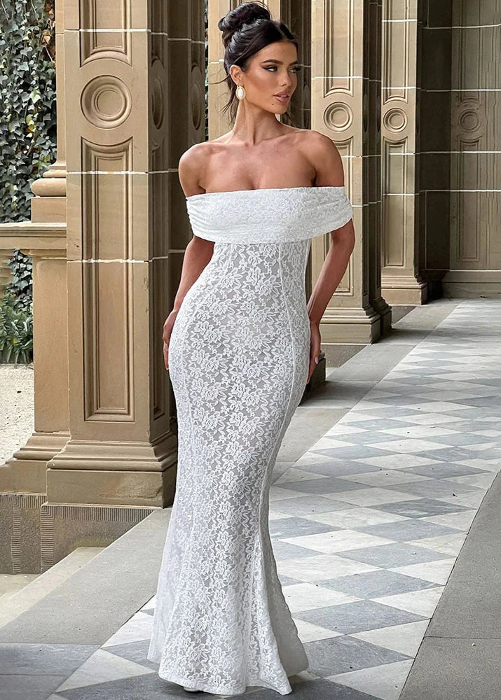 KENDRA · VESTIDO LARGO DE ENCAJE CON ESCOTE BARDOT Y ESPALDA DESCUBIERTA