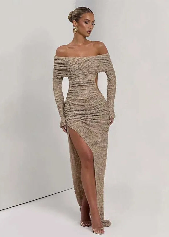 Vestido largo beige fruncido con escote bardot y abertura lateral ZAHARA de Malibu Barcelona