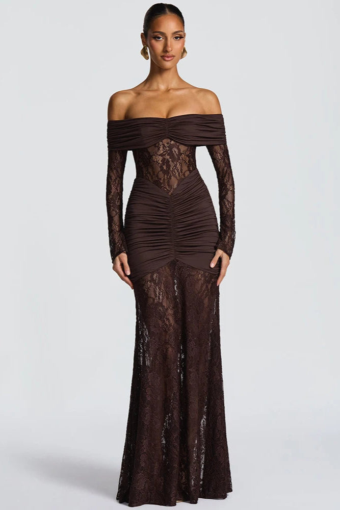 Vestido largo chocolate SERAPHINE de encaje con hombros descubiertos y mangas largas – Malibu Barcelona